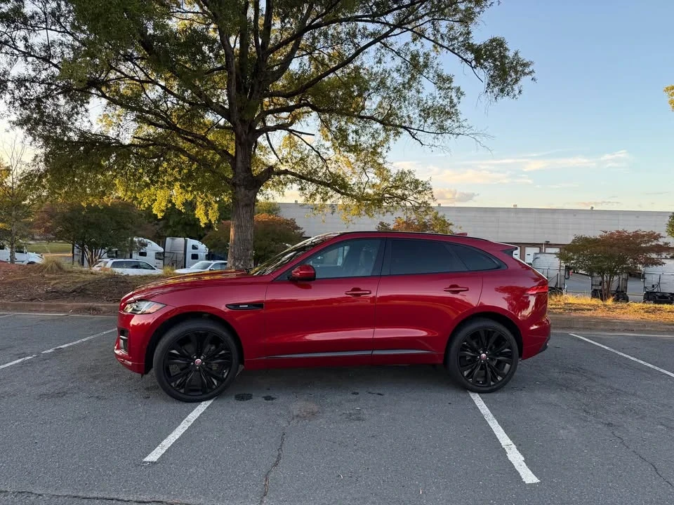 2017 Jaguar F-Pace - Image 10 of 17