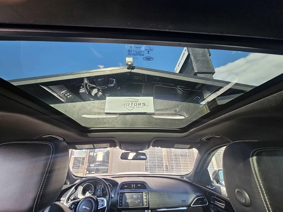 2017 Jaguar F-Pace - Image 16 of 20