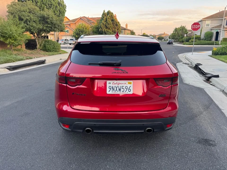 2017 Jaguar F-Pace - Image 8 of 13
