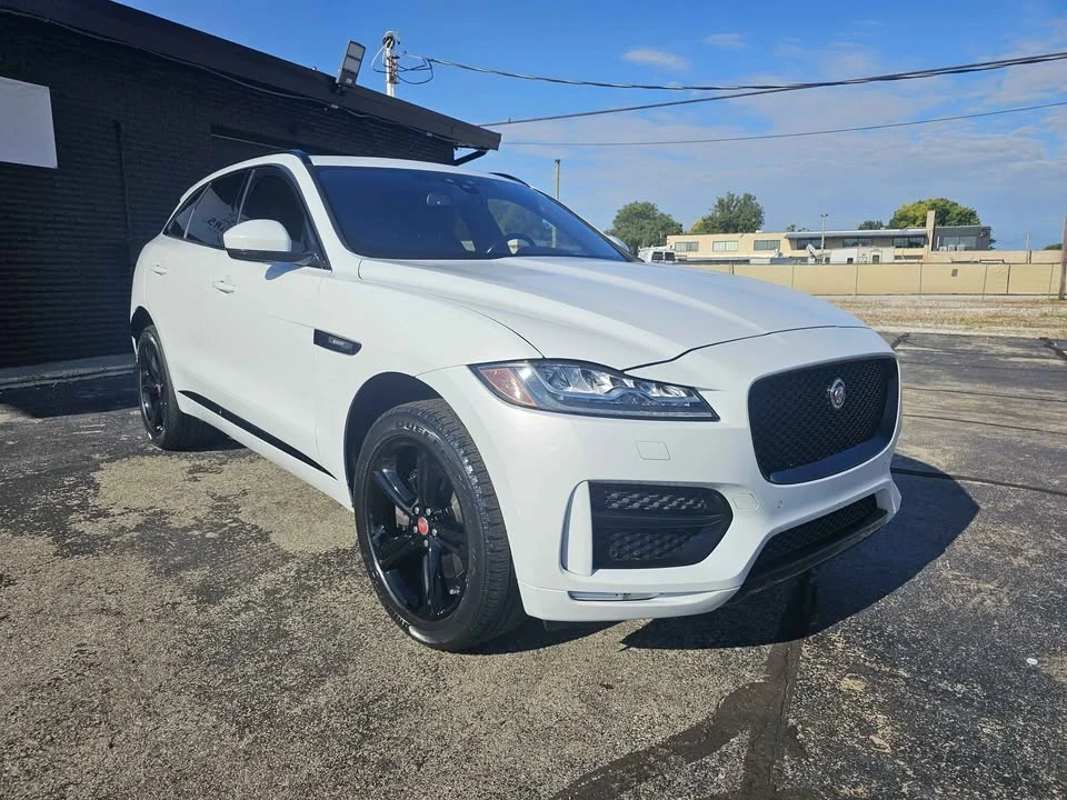 2017 Jaguar F-Pace - Image 3 of 20