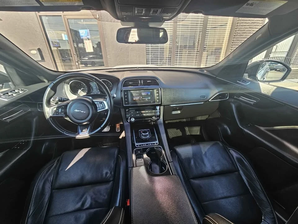2017 Jaguar F-Pace - Image 15 of 20