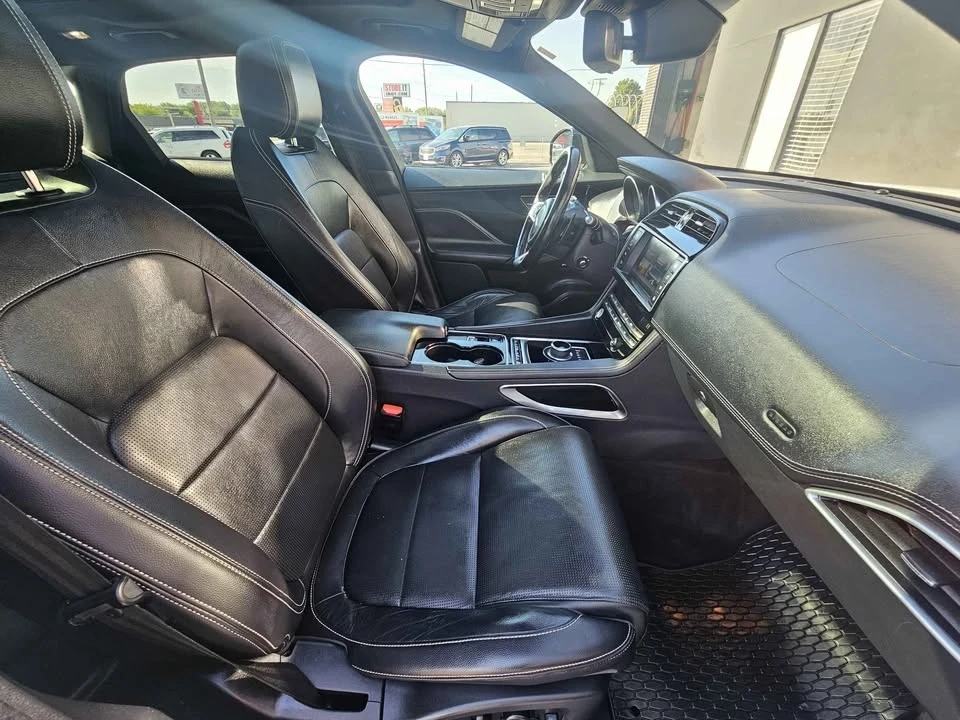 2017 Jaguar F-Pace - Image 19 of 20