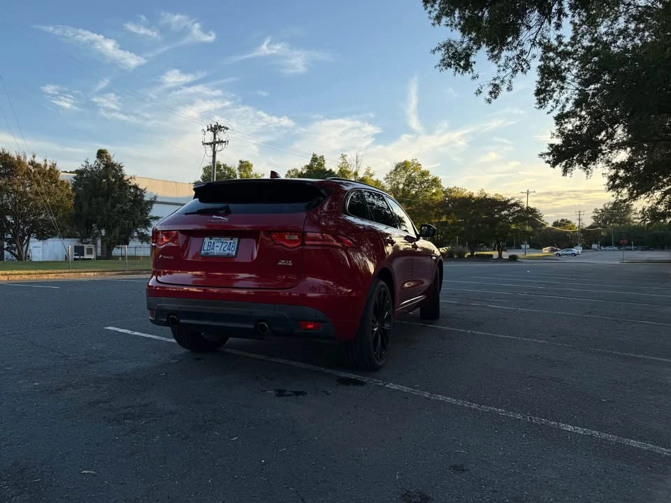 2017 Jaguar F-Pace - Image 4 of 11