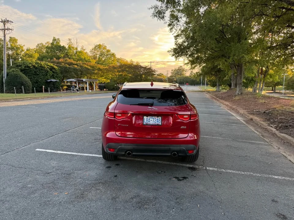 2017 Jaguar F-Pace - Image 5 of 11