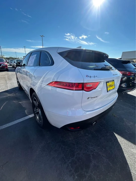 2017 Jaguar F-Pace - Image 6 of 8