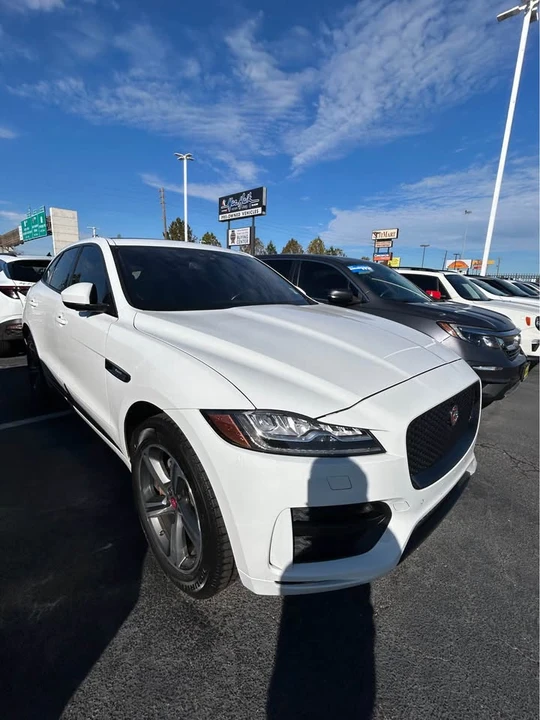 2017 Jaguar F-Pace - Image 3 of 8