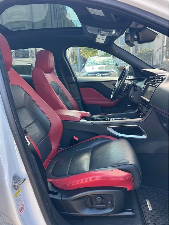 2017 Jaguar F-Pace - Image 8 of 17