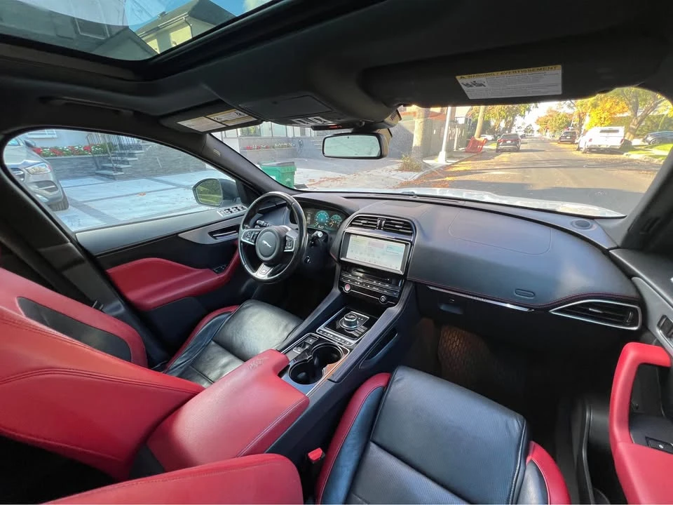 2017 Jaguar F-Pace - Image 10 of 17