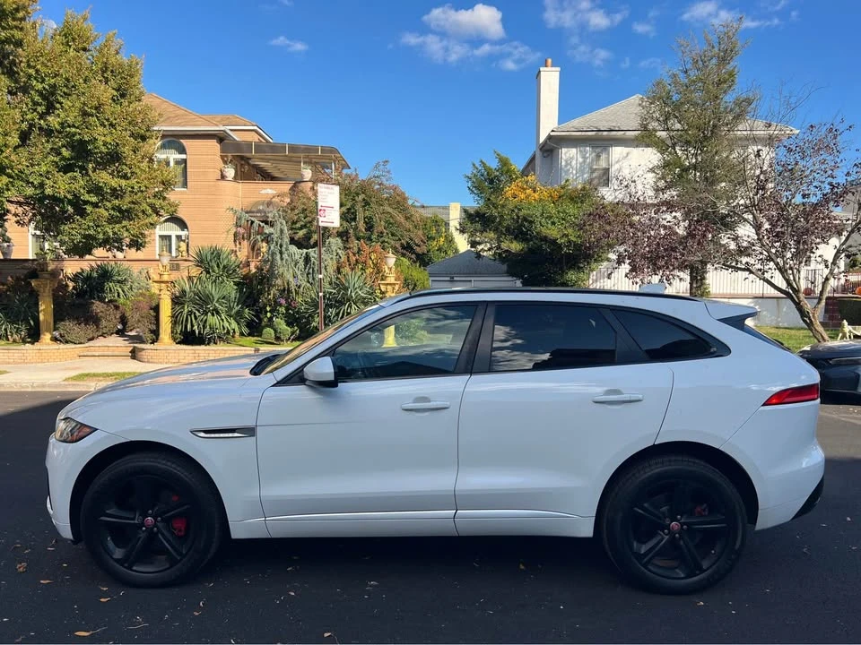 2017 Jaguar F-Pace - Image 3 of 17