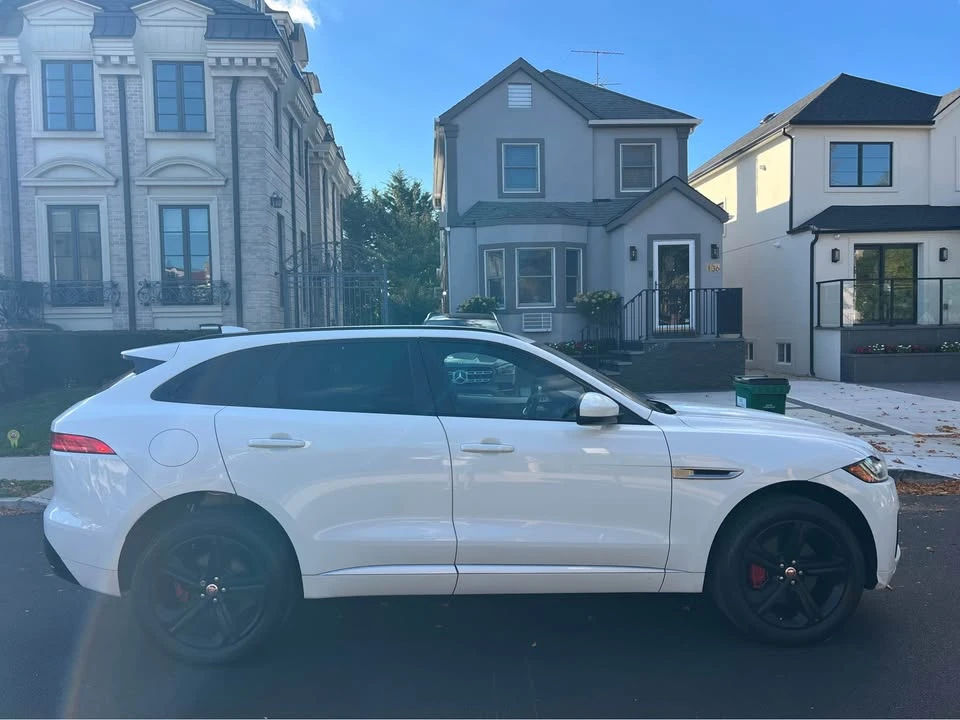 2017 Jaguar F-Pace - Image 7 of 17
