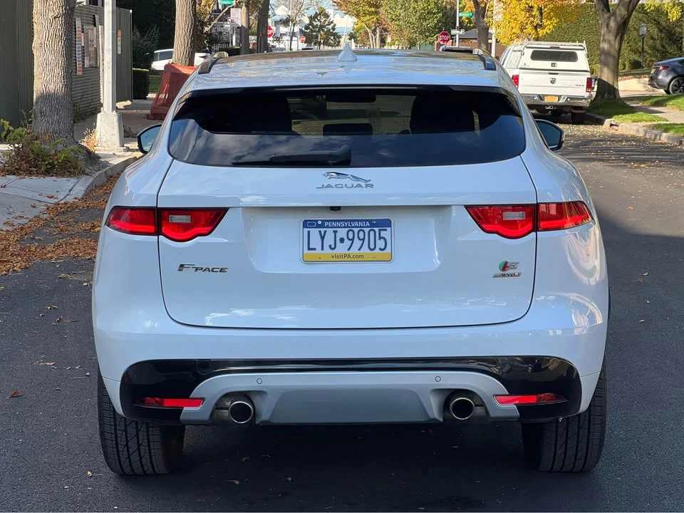 2017 Jaguar F-Pace - Image 5 of 17