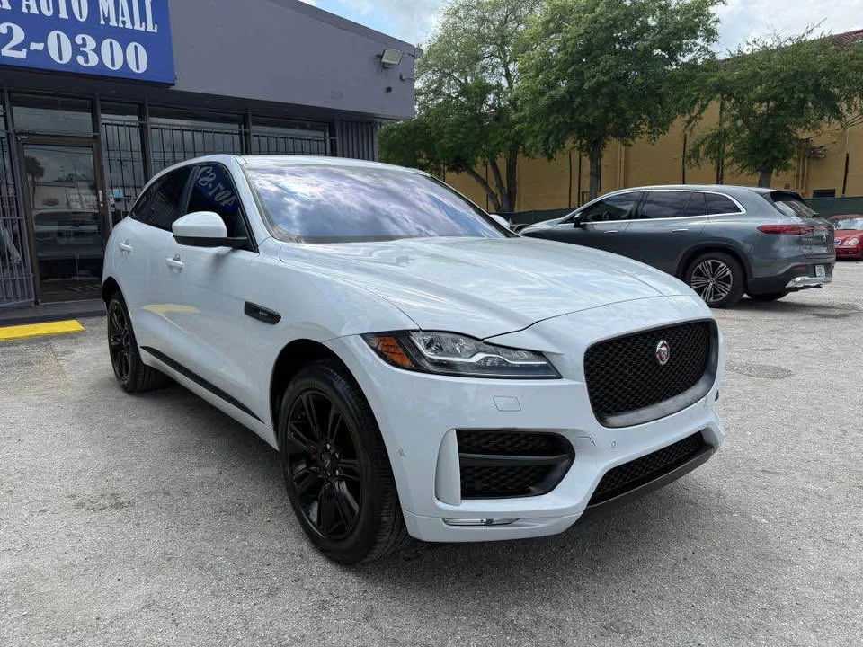 2017 Jaguar F-Pace - Image 3 of 19