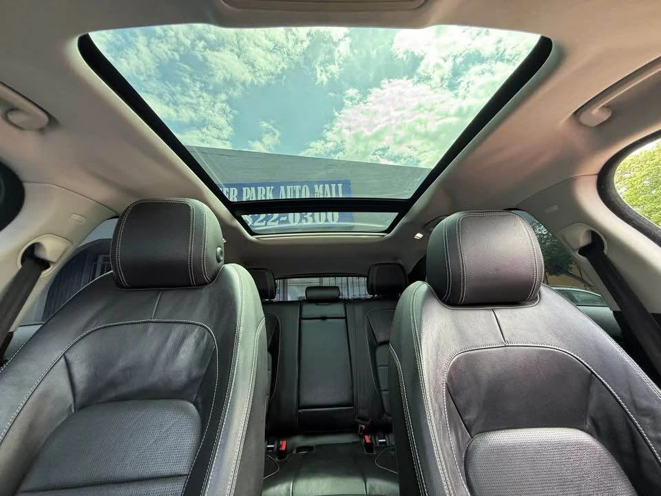 2017 Jaguar F-Pace - Image 14 of 19