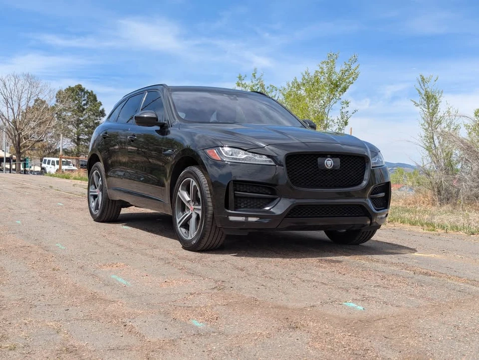 2017 Jaguar F-Pace - Image 3 of 19