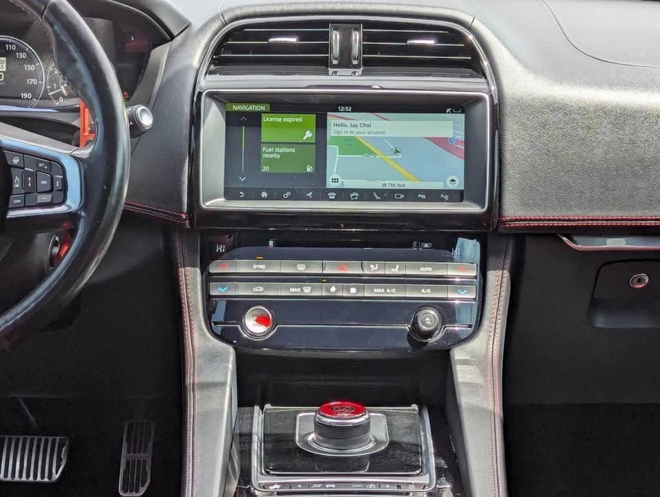 2017 Jaguar F-Pace - Image 10 of 19
