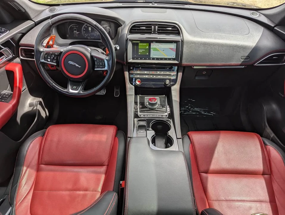2017 Jaguar F-Pace - Image 14 of 19