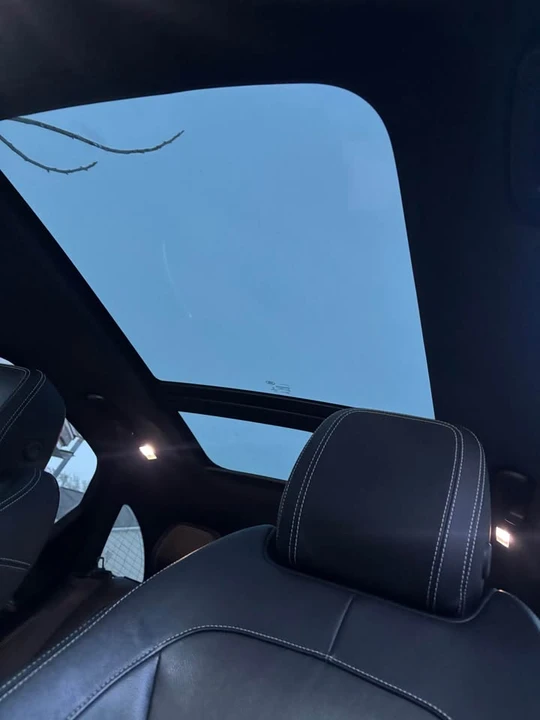 2017 Jaguar F-Pace - Image 9 of 9