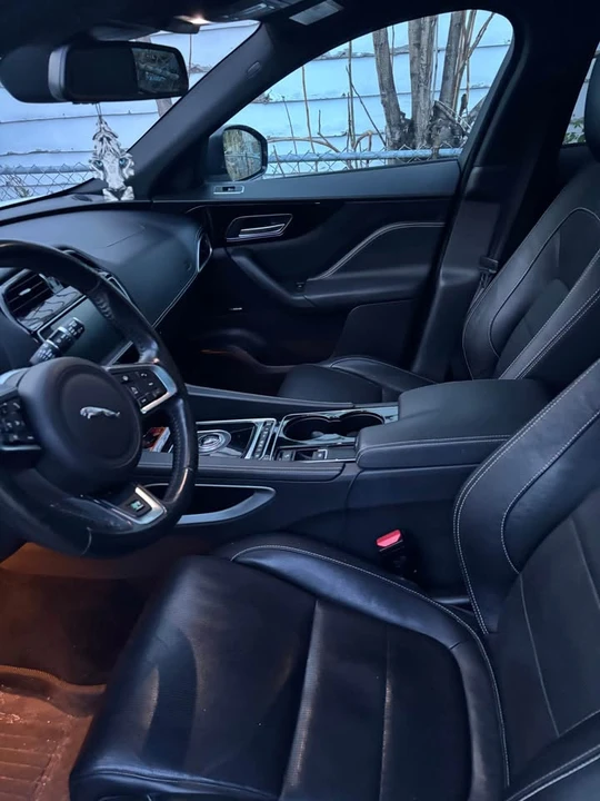 2017 Jaguar F-Pace - Image 7 of 9