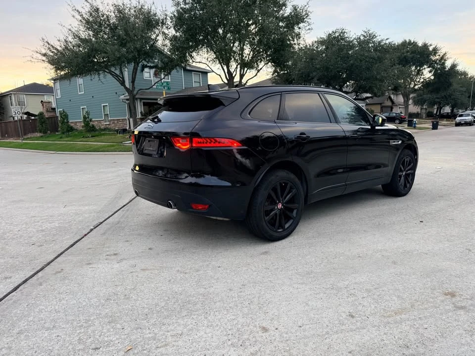 2017 Jaguar F-Pace - Image 4 of 18