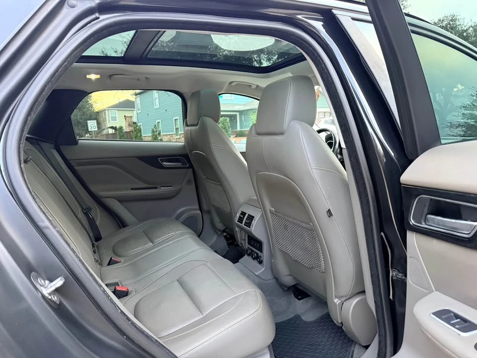 2017 Jaguar F-Pace - Image 15 of 18