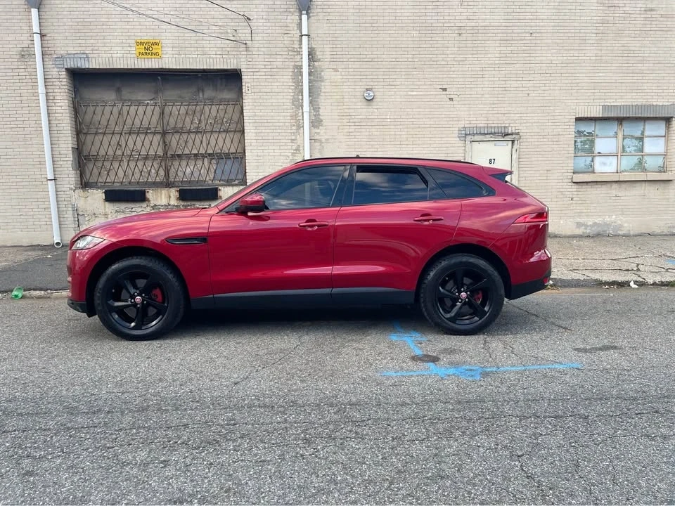 2017 Jaguar F-Pace - Image 4 of 17