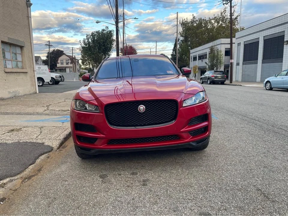 2017 Jaguar F-Pace - Image 2 of 17