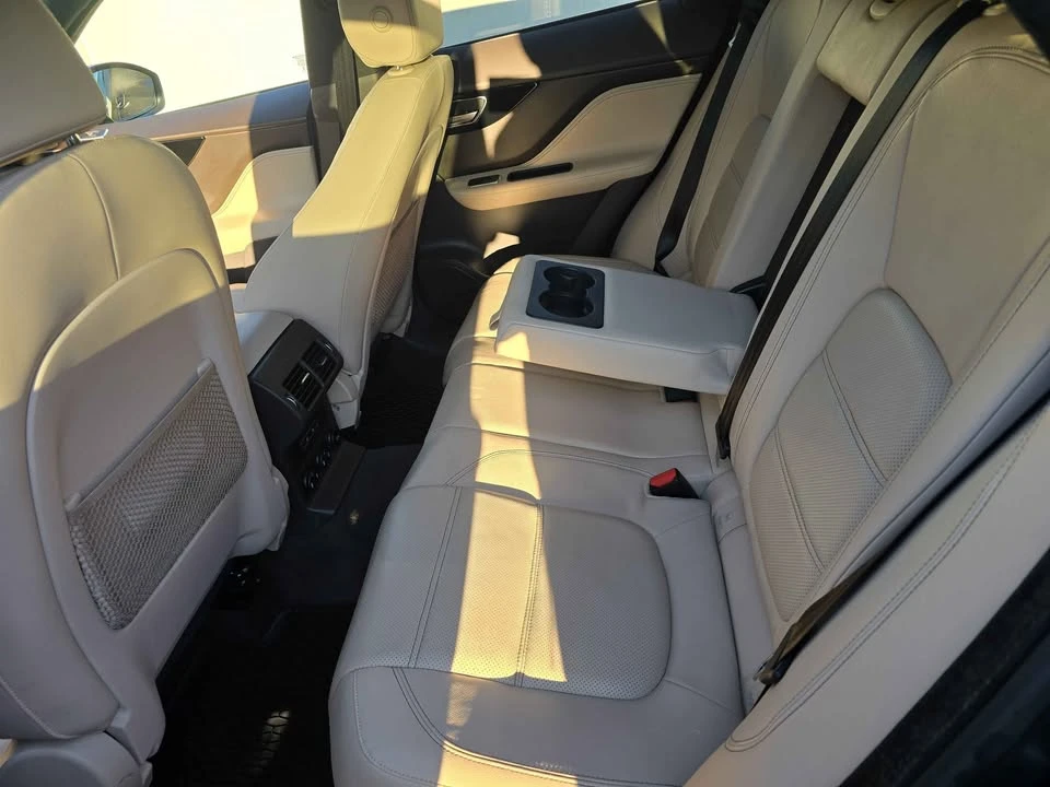 2017 Jaguar F-Pace - Image 3 of 9