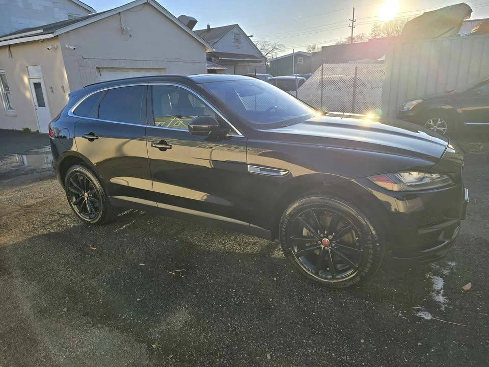 2017 Jaguar F-Pace - Image 9 of 9