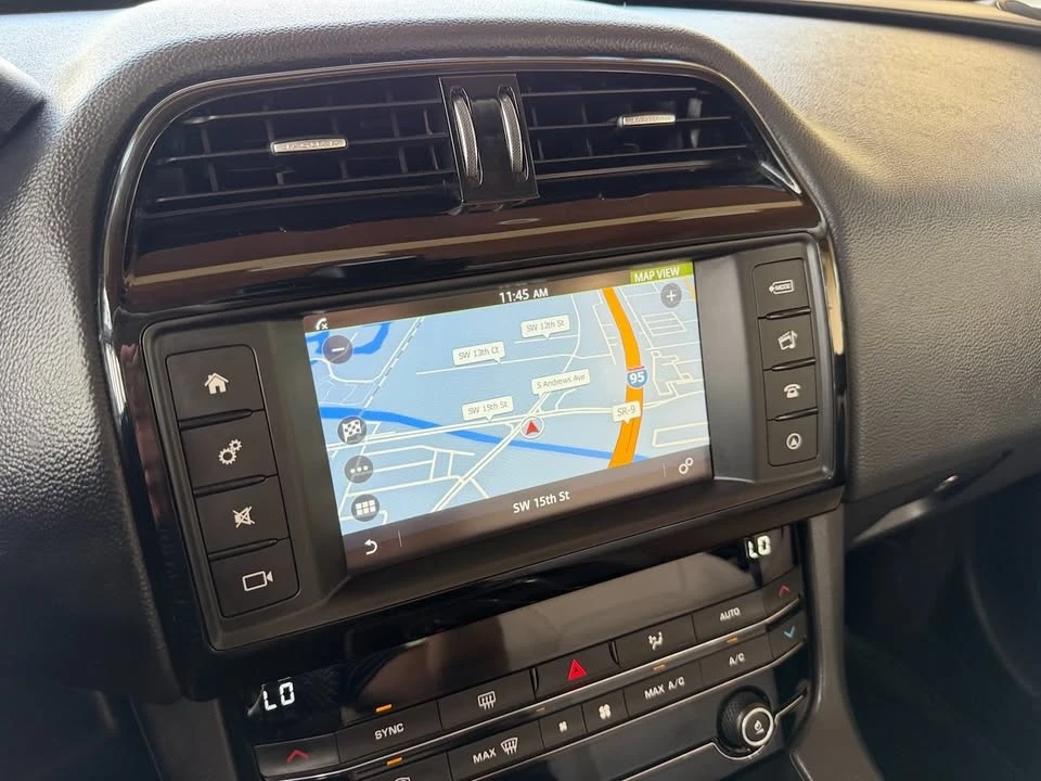 2017 Jaguar F-Pace - Image 16 of 20