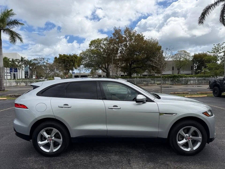 2017 Jaguar F-Pace - Image 7 of 20