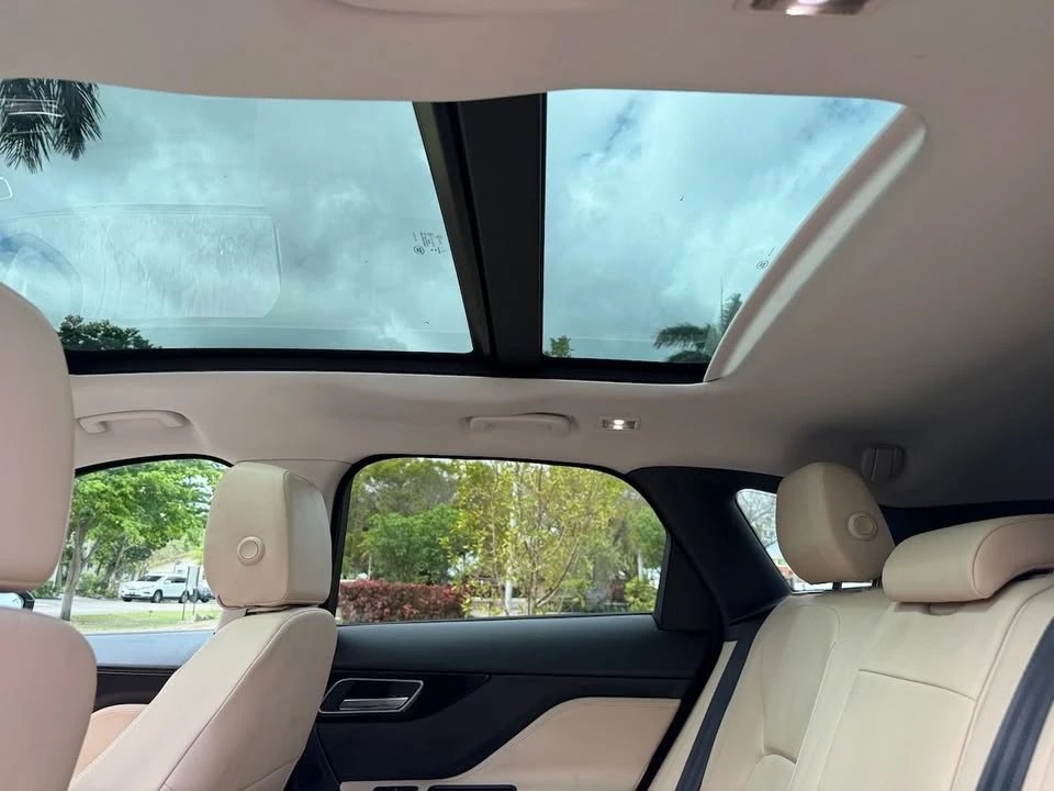 2017 Jaguar F-Pace - Image 19 of 20