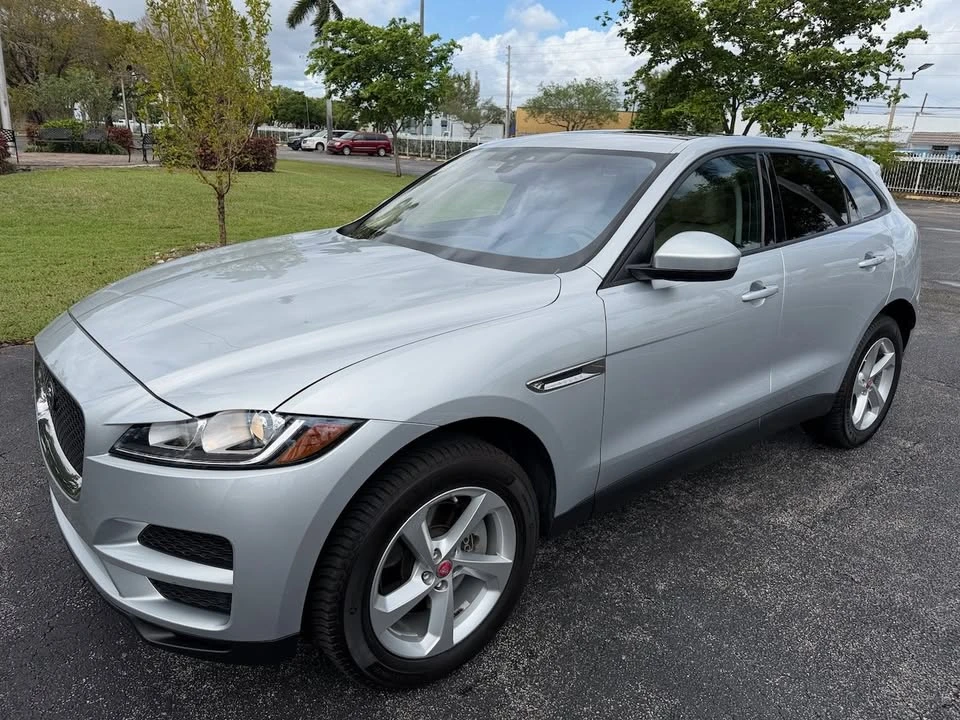 2017 Jaguar F-Pace - Image 2 of 20