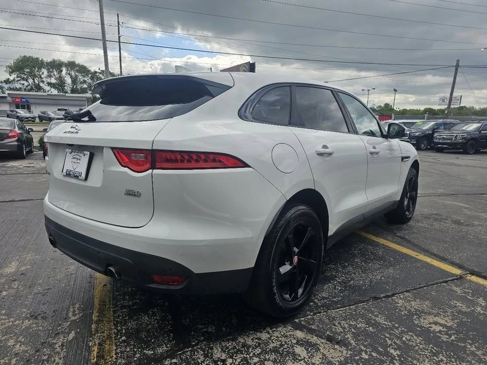 2017 Jaguar F-Pace - Image 5 of 19