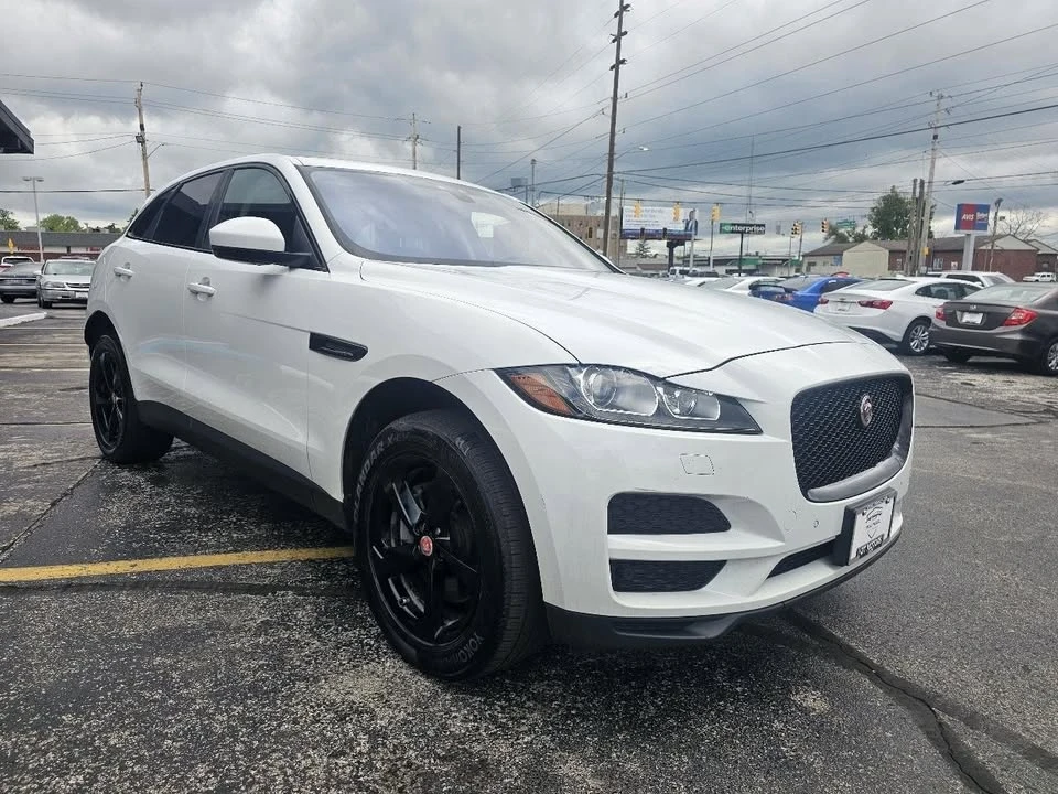2017 Jaguar F-Pace - Image 3 of 19
