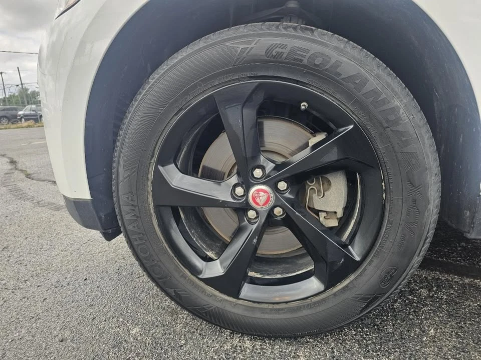 2017 Jaguar F-Pace - Image 9 of 19