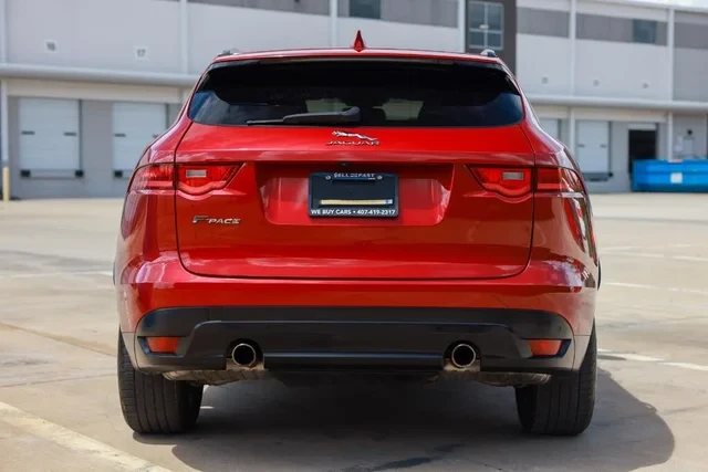 2017 Jaguar F-Pace - Image 3 of 19