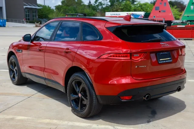 2017 Jaguar F-Pace - Image 4 of 19