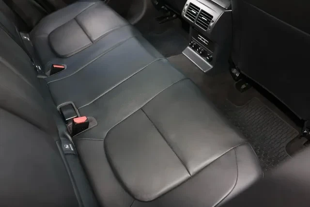 2017 Jaguar F-Pace - Image 15 of 19