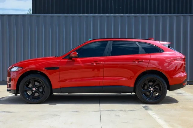 2017 Jaguar F-Pace - Image 2 of 19