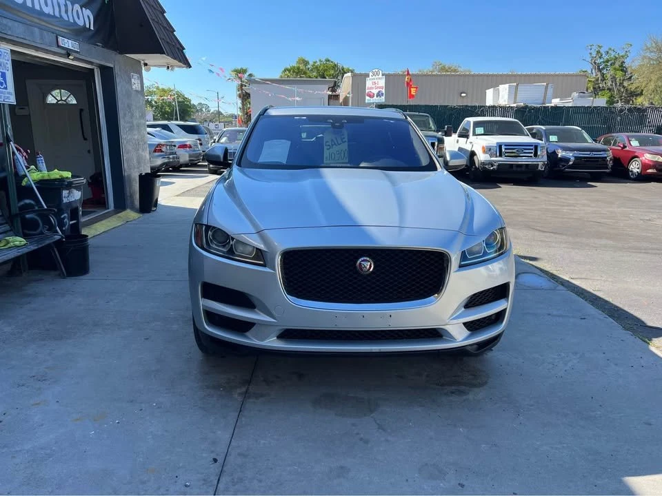 2017 Jaguar F-Pace - Image 3 of 18