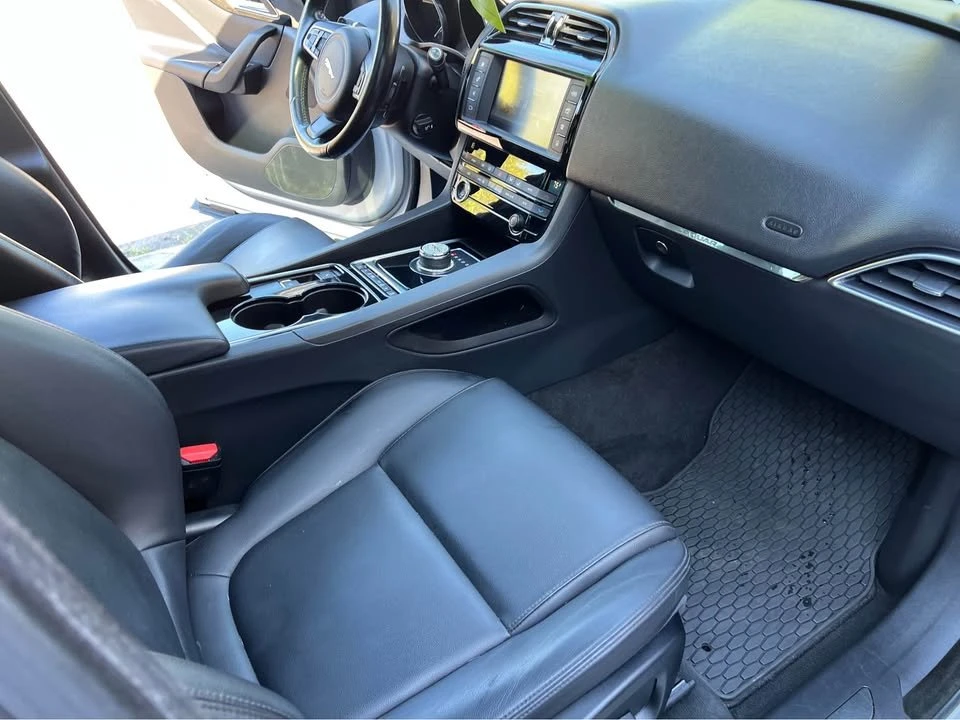 2017 Jaguar F-Pace - Image 12 of 18