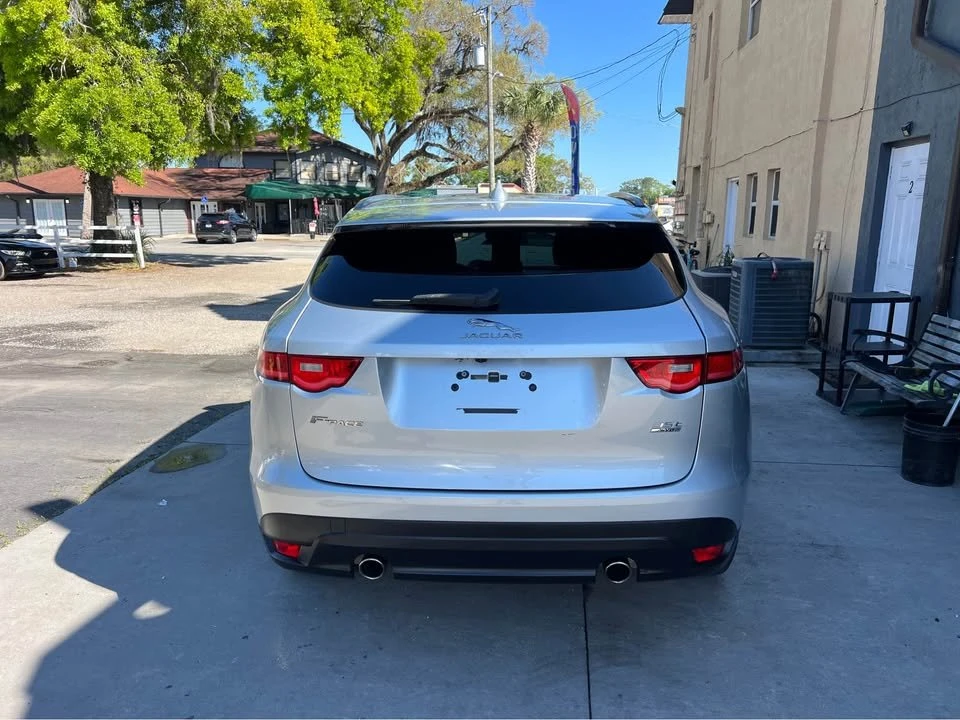 2017 Jaguar F-Pace - Image 6 of 18