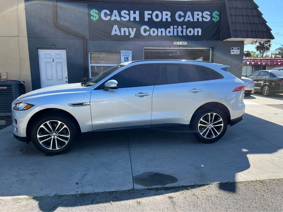 2017 Jaguar F-Pace - Image 4 of 18