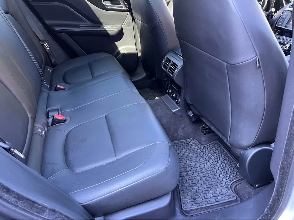 2017 Jaguar F-Pace - Image 13 of 18