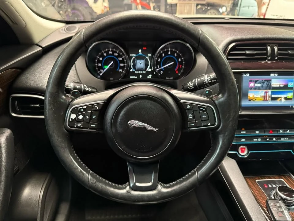 2017 Jaguar F-Pace - Image 12 of 20