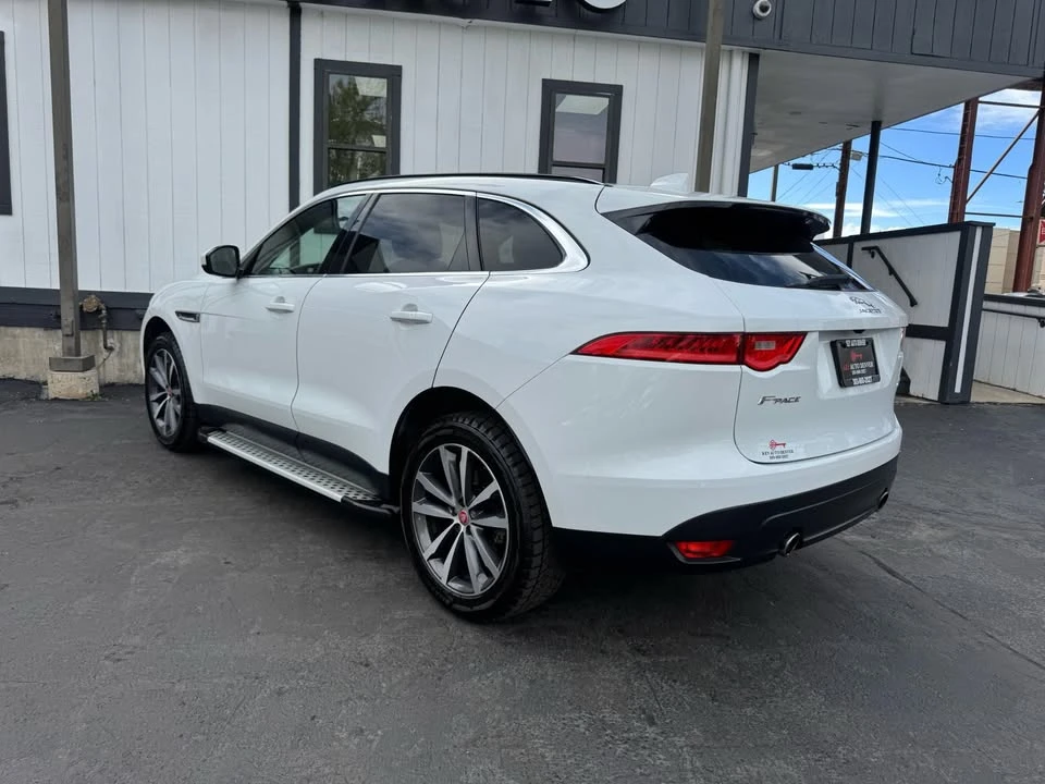 2017 Jaguar F-Pace - Image 7 of 20