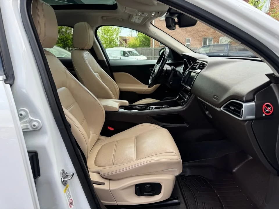 2017 Jaguar F-Pace - Image 14 of 20