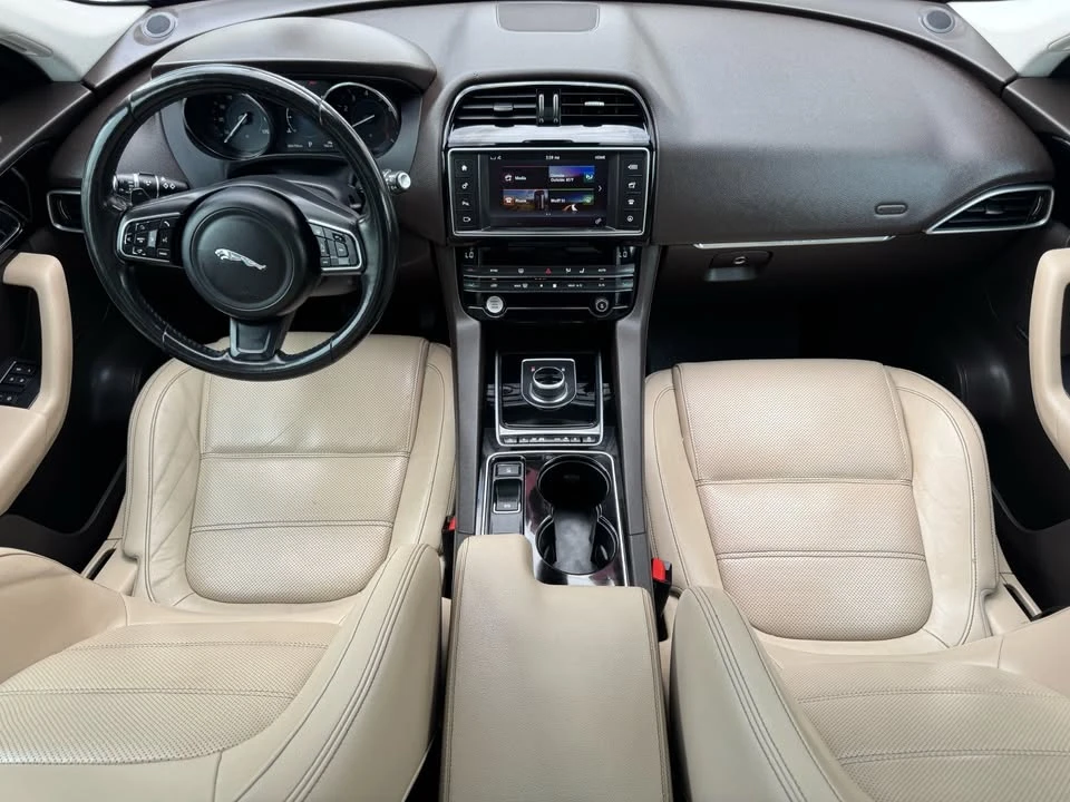 2017 Jaguar F-Pace - Image 8 of 20