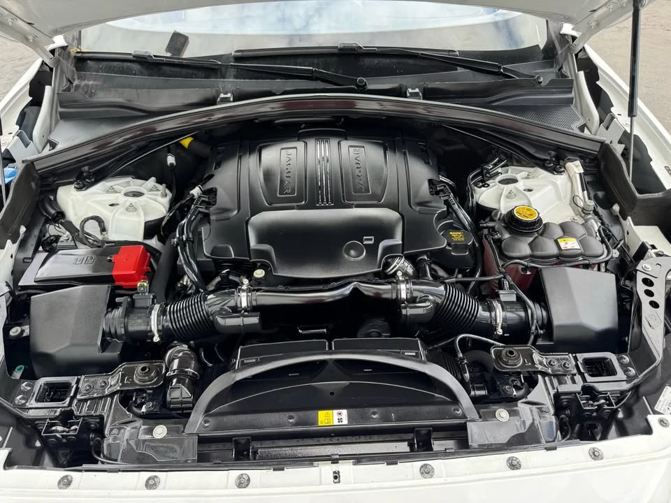 2017 Jaguar F-Pace - Image 20 of 20