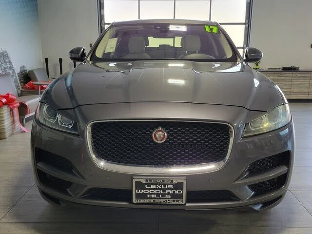 2017 Jaguar F-Pace - Image 8 of 19